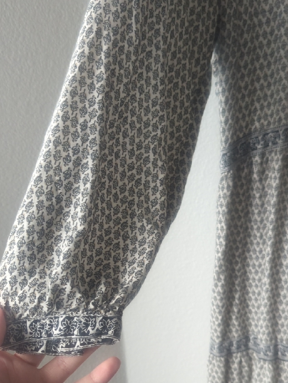 Old Navy Cream Maxi Dress With Black Print - Picture 3 of 3